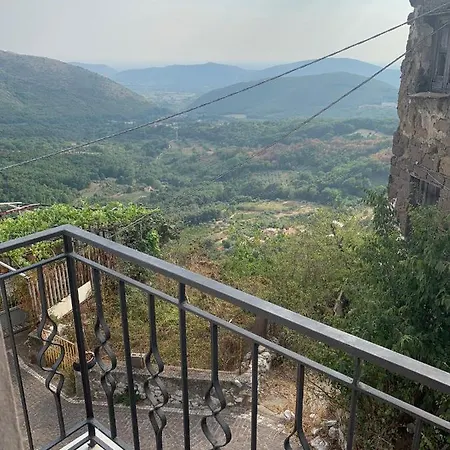 Olimpia's Sasso (Caserta)